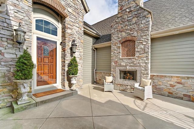 873 Tallgrass DRIVE, Grafton, WI 53024