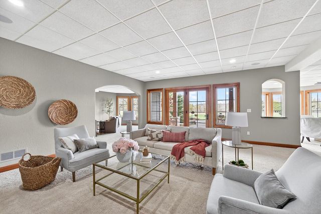 873 Tallgrass DRIVE, Grafton, WI 53024