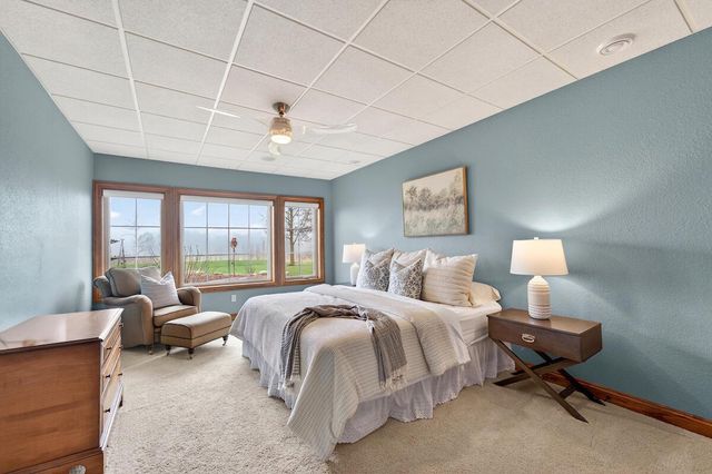 873 Tallgrass DRIVE, Grafton, WI 53024