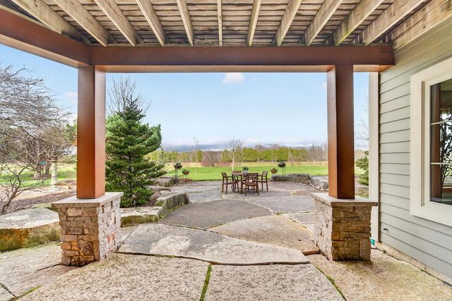 873 Tallgrass DRIVE, Grafton, WI 53024