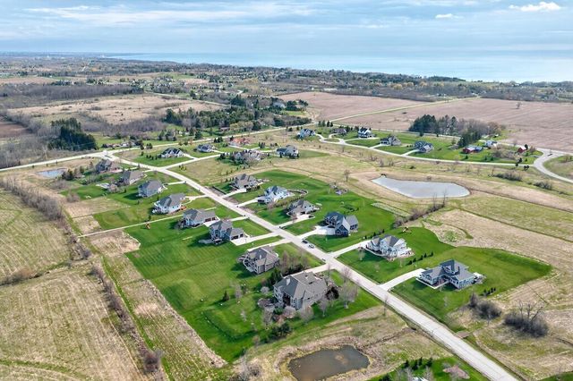 873 Tallgrass DRIVE, Grafton, WI 53024