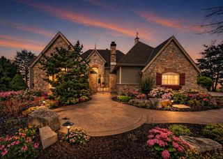 873 Tallgrass DRIVE, Grafton, WI 53024