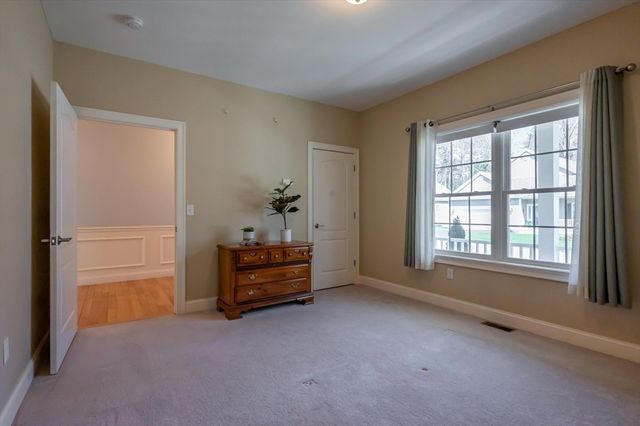 12 Torrey Pines Cir 12, Plaistow, NH 03865