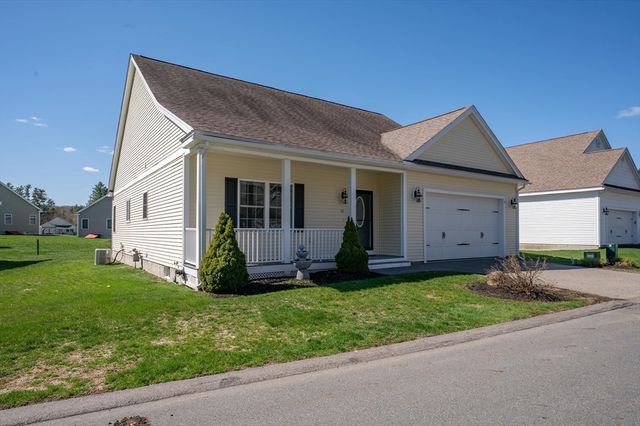 12 Torrey Pines Cir 12, Plaistow, NH 03865