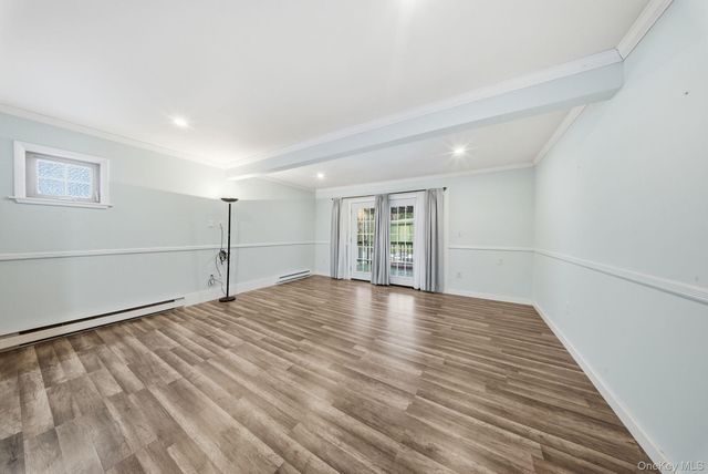 17 Elizabeth Way, Kiamesha Lake, NY 12751