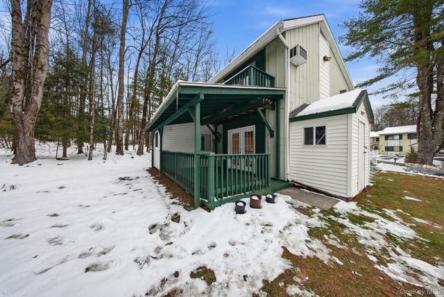 17 Elizabeth Way, Kiamesha Lake, NY 12751