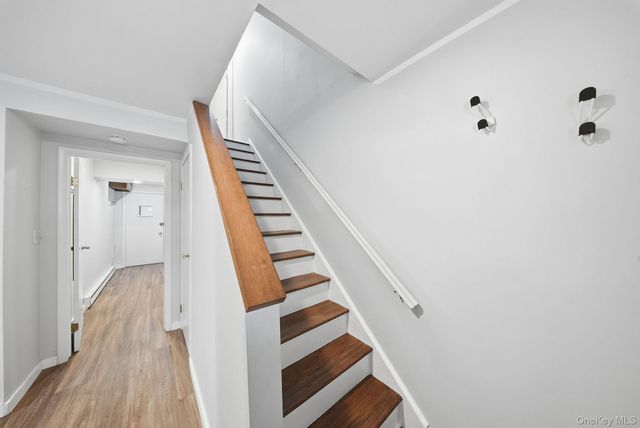 17 Elizabeth Way, Kiamesha Lake, NY 12751