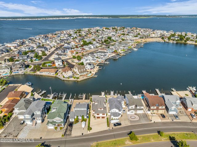 2106 Bay Boulevard, Lavallette, NJ 08735