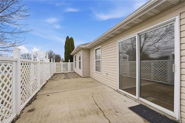 814 Coventry Lane, Raymore, MO 64083