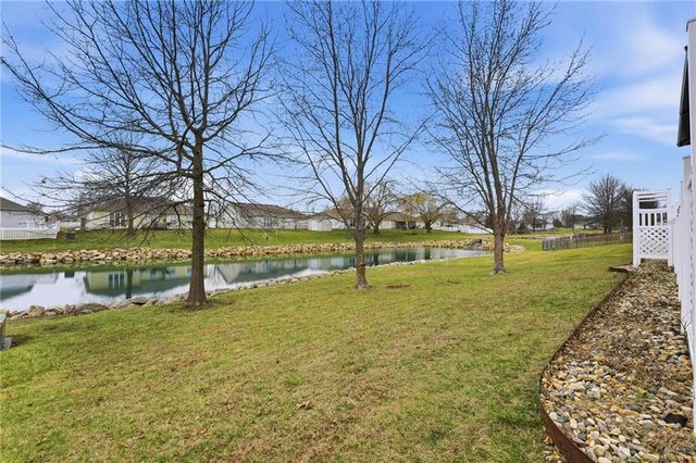 814 Coventry Lane, Raymore, MO 64083