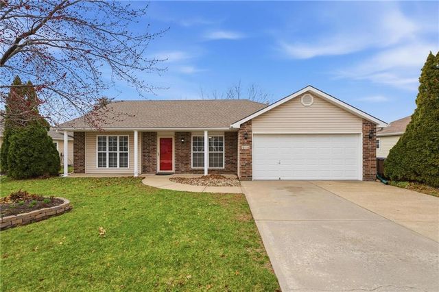 814 Coventry Lane, Raymore, MO 64083