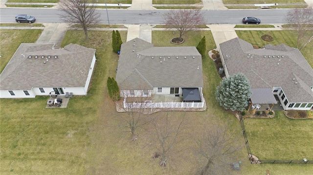 814 Coventry Lane, Raymore, MO 64083