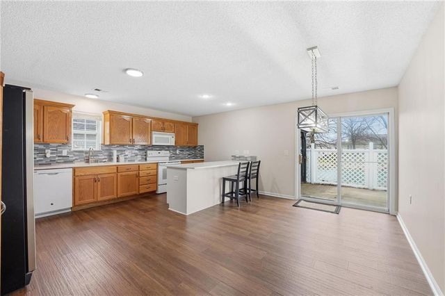 814 Coventry Lane, Raymore, MO 64083