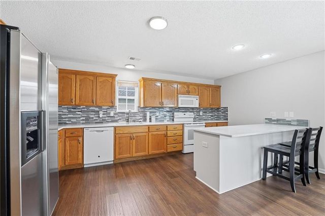 814 Coventry Lane, Raymore, MO 64083