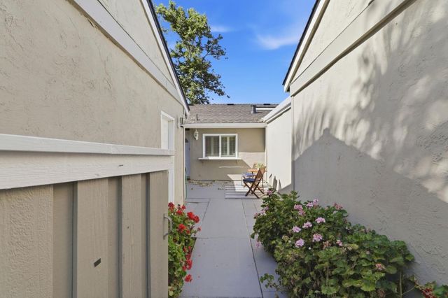 1131 Holly Oak Circle, San Jose, CA 95120