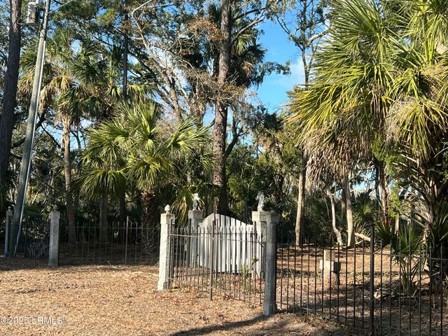 51 Harbor River Circle, St. Helena Island, SC 29920