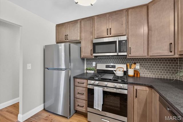 324 E Clinton Place, Kirkwood, MO 63122