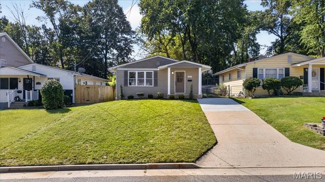 324 E Clinton Place, Kirkwood, MO 63122