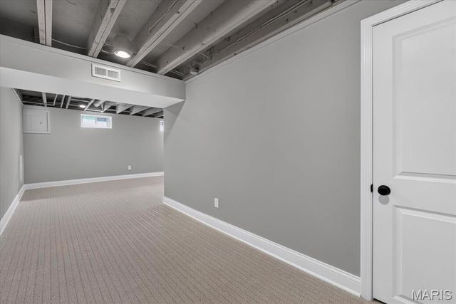 324 E Clinton Place, Kirkwood, MO 63122