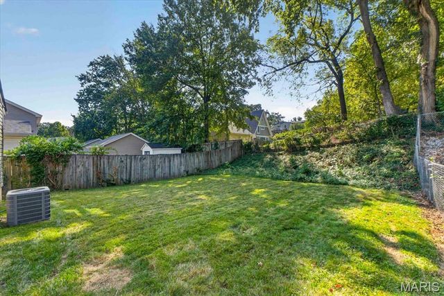 324 E Clinton Place, Kirkwood, MO 63122