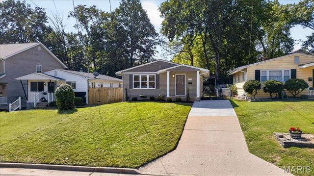 324 E Clinton Place, Kirkwood, MO 63122