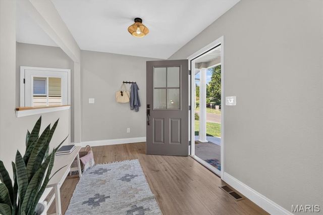 324 E Clinton Place, Kirkwood, MO 63122