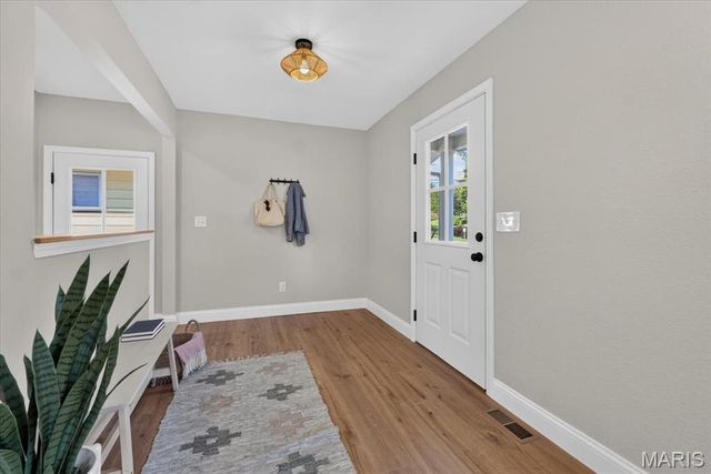 324 E Clinton Place, Kirkwood, MO 63122