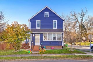 986 Shannon Avenue, Barberton, OH 44203