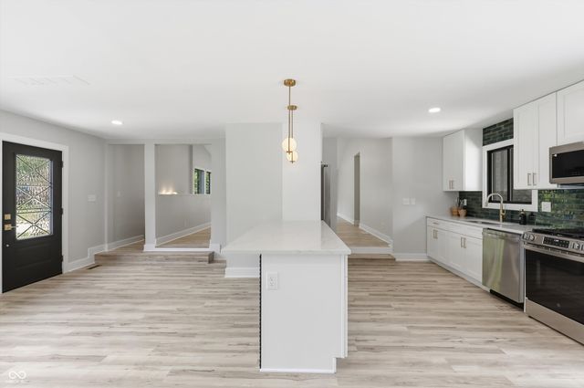 3040 Rolling Springs Drive, Carmel, IN 46033