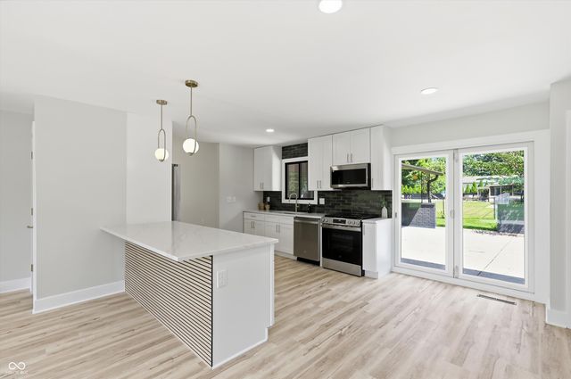 3040 Rolling Springs Drive, Carmel, IN 46033