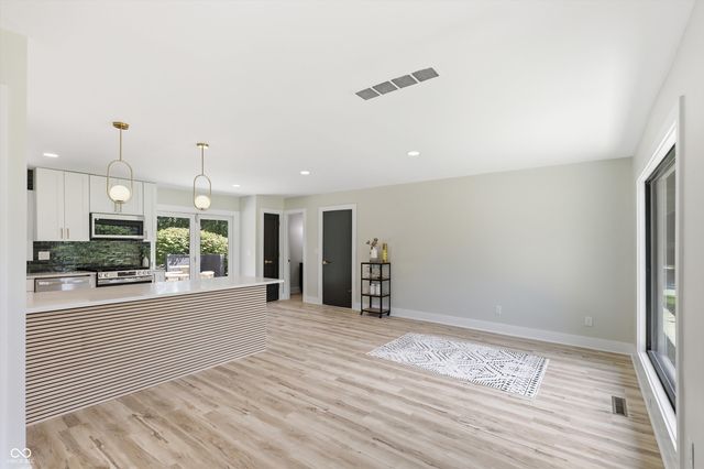 3040 Rolling Springs Drive, Carmel, IN 46033