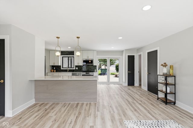 3040 Rolling Springs Drive, Carmel, IN 46033