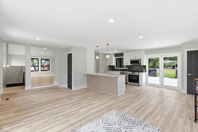 3040 Rolling Springs Drive, Carmel, IN 46033