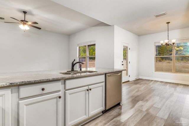 5723 Maggie Rose Cir, Milton, FL 32570