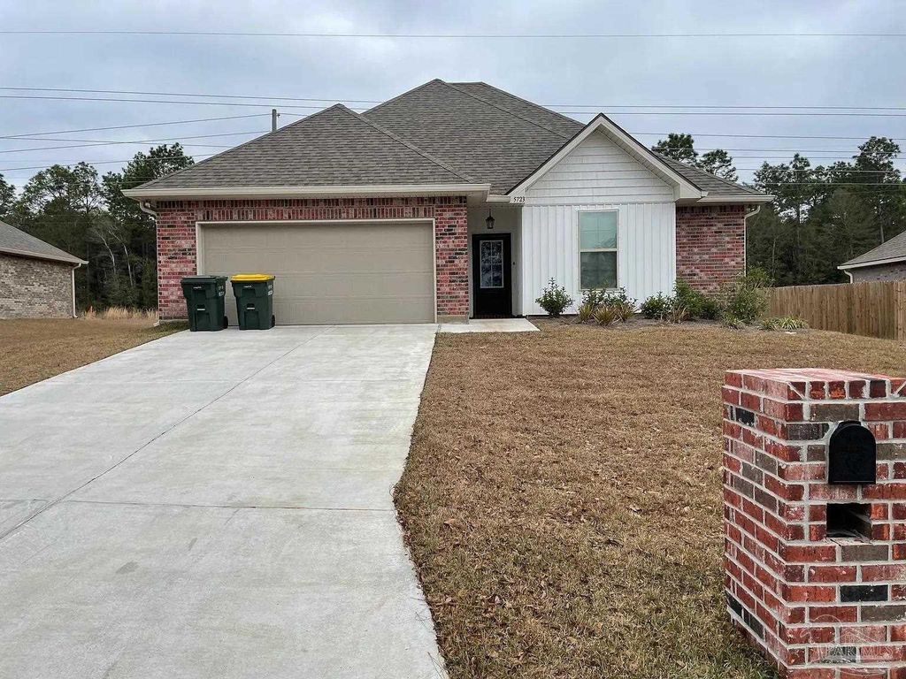 5723 Maggie Rose Cir, Milton, FL 32570