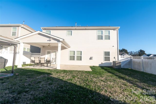 4320 Staffordshire Lane, Charlotte, NC 28213