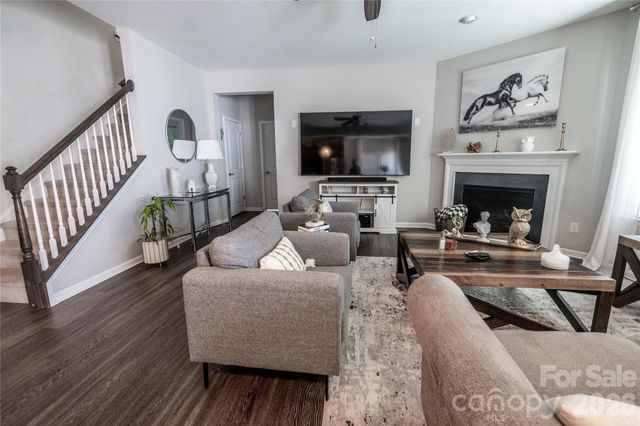 4320 Staffordshire Lane, Charlotte, NC 28213