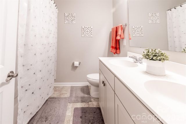 4320 Staffordshire Lane, Charlotte, NC 28213