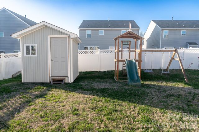 4320 Staffordshire Lane, Charlotte, NC 28213