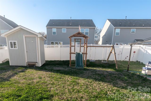 4320 Staffordshire Lane, Charlotte, NC 28213