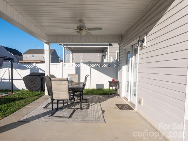 4320 Staffordshire Lane, Charlotte, NC 28213