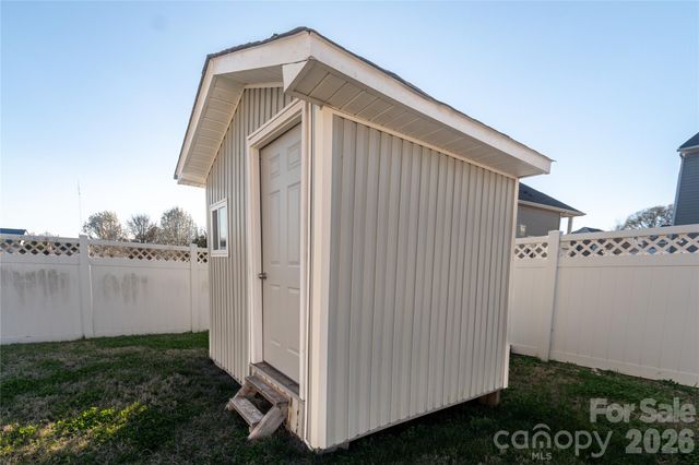 4320 Staffordshire Lane, Charlotte, NC 28213