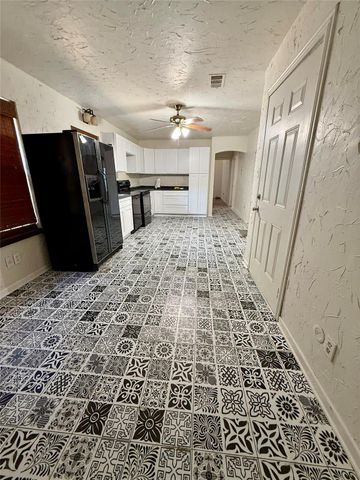 204 Roepke ST, Thorndale, TX 76577