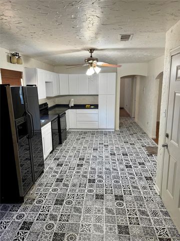 204 Roepke ST, Thorndale, TX 76577