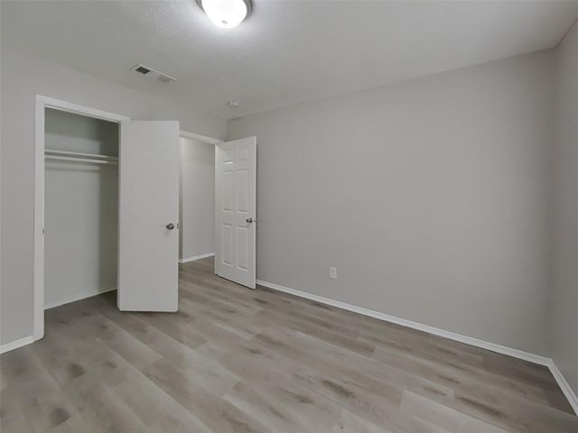 2047 Lexington Woods Drive, Spring, TX 77373