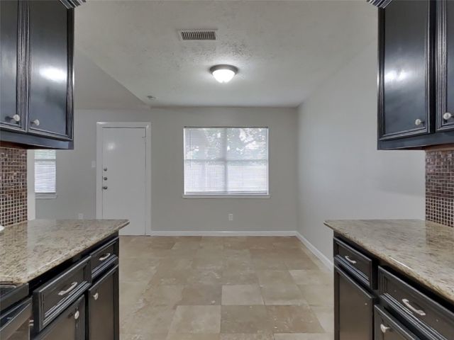 2047 Lexington Woods Drive, Spring, TX 77373