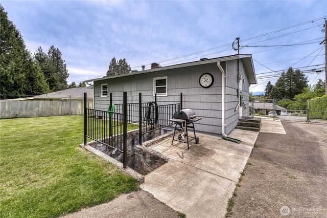 3822 Petersville Road NE, Bremerton, WA 98310