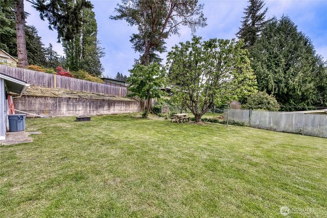 3822 Petersville Road NE, Bremerton, WA 98310