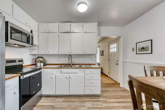 3822 Petersville Road NE, Bremerton, WA 98310