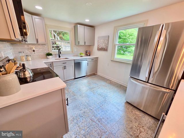 7 LAUREL LN, Media, PA 19063